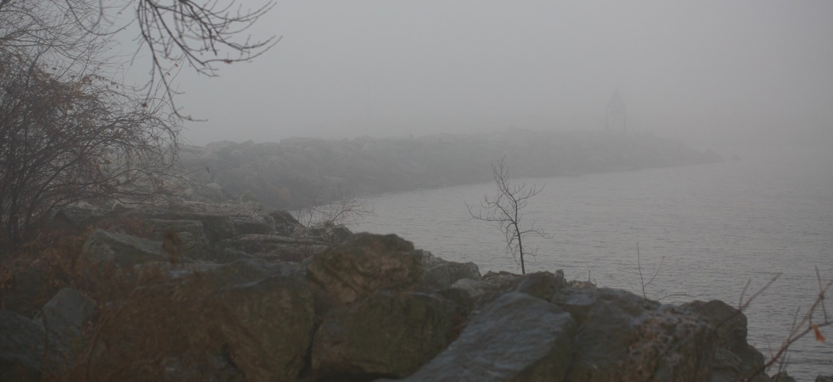 Fog covers High Cliff Marina
